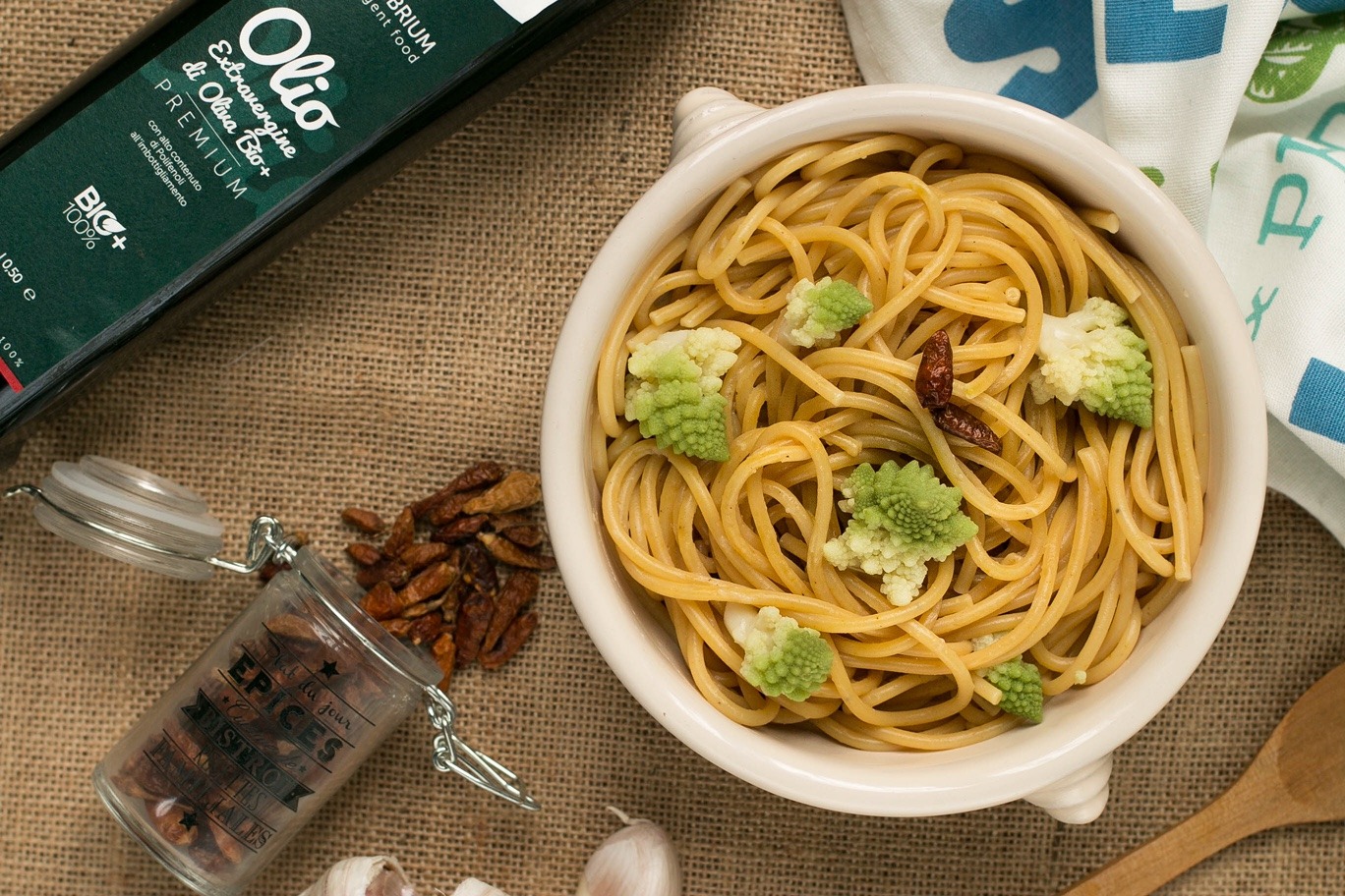 Spaghetti aglio, olio, peperoncino e broccoli